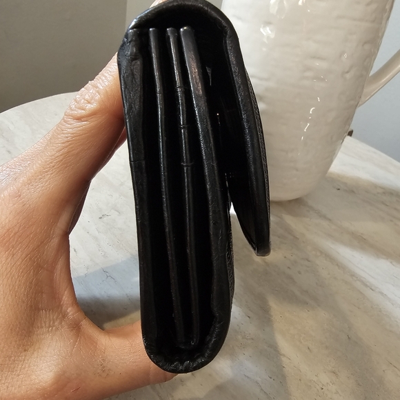 Genuine Stingray Skin Pebble Black Clutch Trifold Wallet Magnetic Closure - Picture 8 of 16